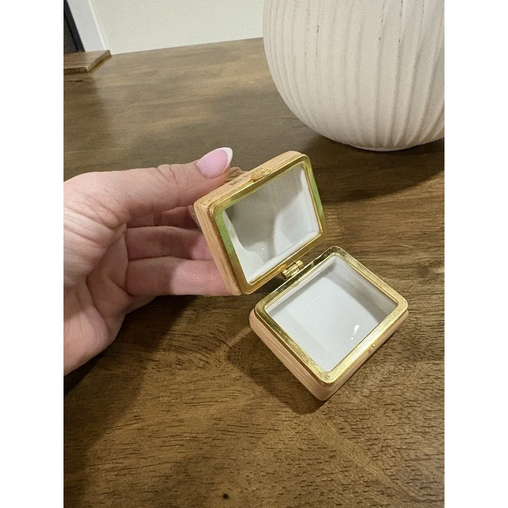 Roman Inc Praying Girl My First Communion Porcelain Hinged Keepsake Trinket Box